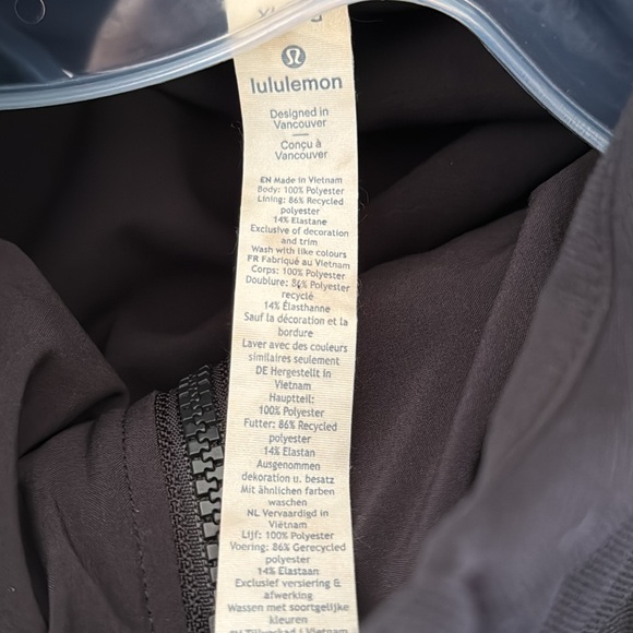 Lululemon jacket - Picture 8 of 8
